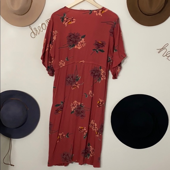 Sky and Sparrow floral kimono wrap - Picture 3 of 7